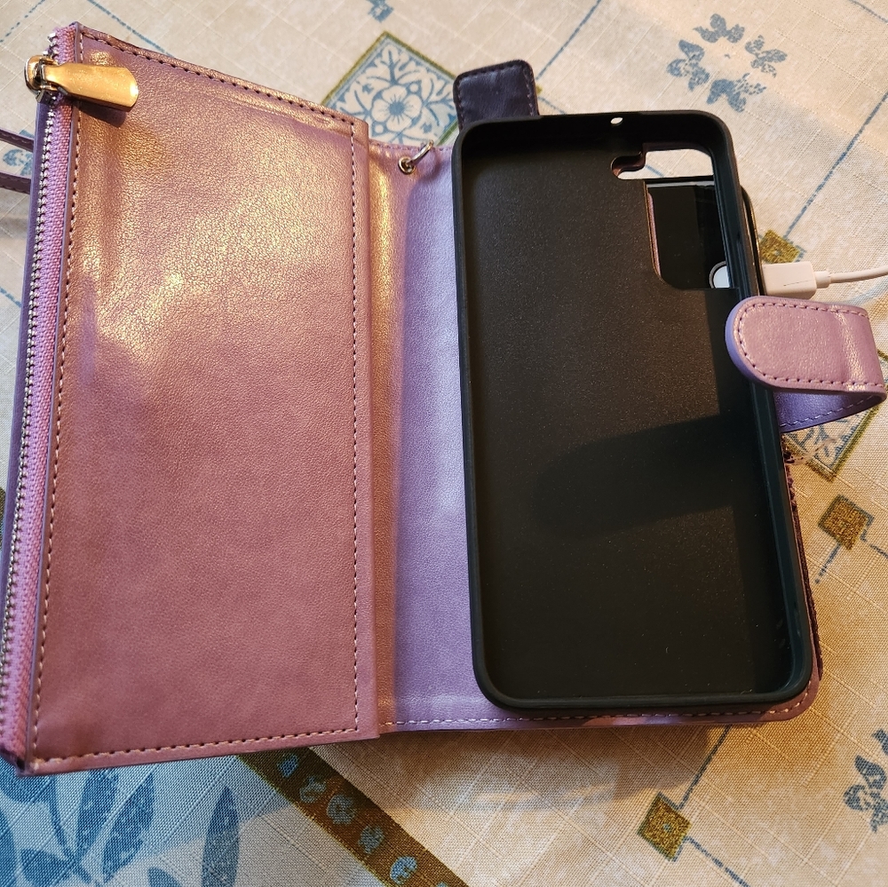 Samsung S22 plus wallet case - Picture 3 of 3